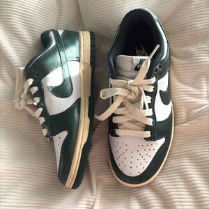 Nike dunk university green sneakers